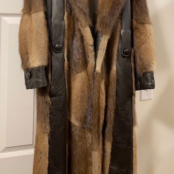 Margulis furs Clayton - Picture 4 of 12
